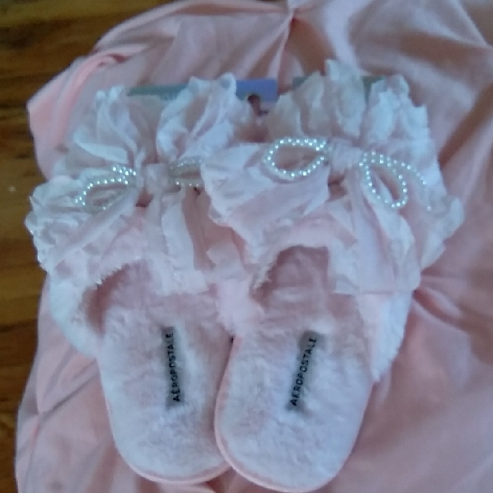 Aeropostale Pink Fuzzy Bow Pearl Trim Slippers Nwt Small